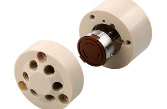 עיבוד CNC 5 צירים של 0.01 מ"מ מוצרי פוליאתתרקטון חלקי PEEK